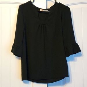 Axyeh Dress Blouse - Size Medium